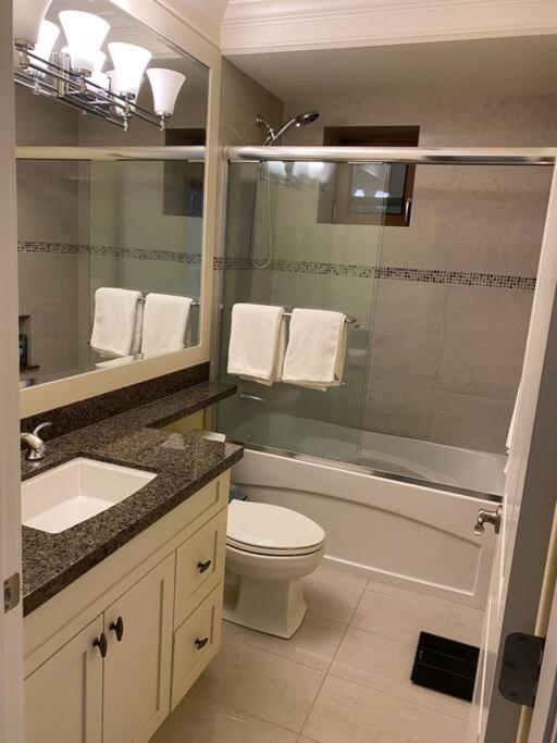 Spacious Modern New Apartamento